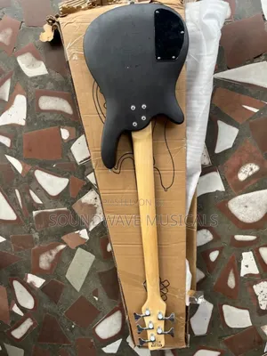 Passive Bas Guitar