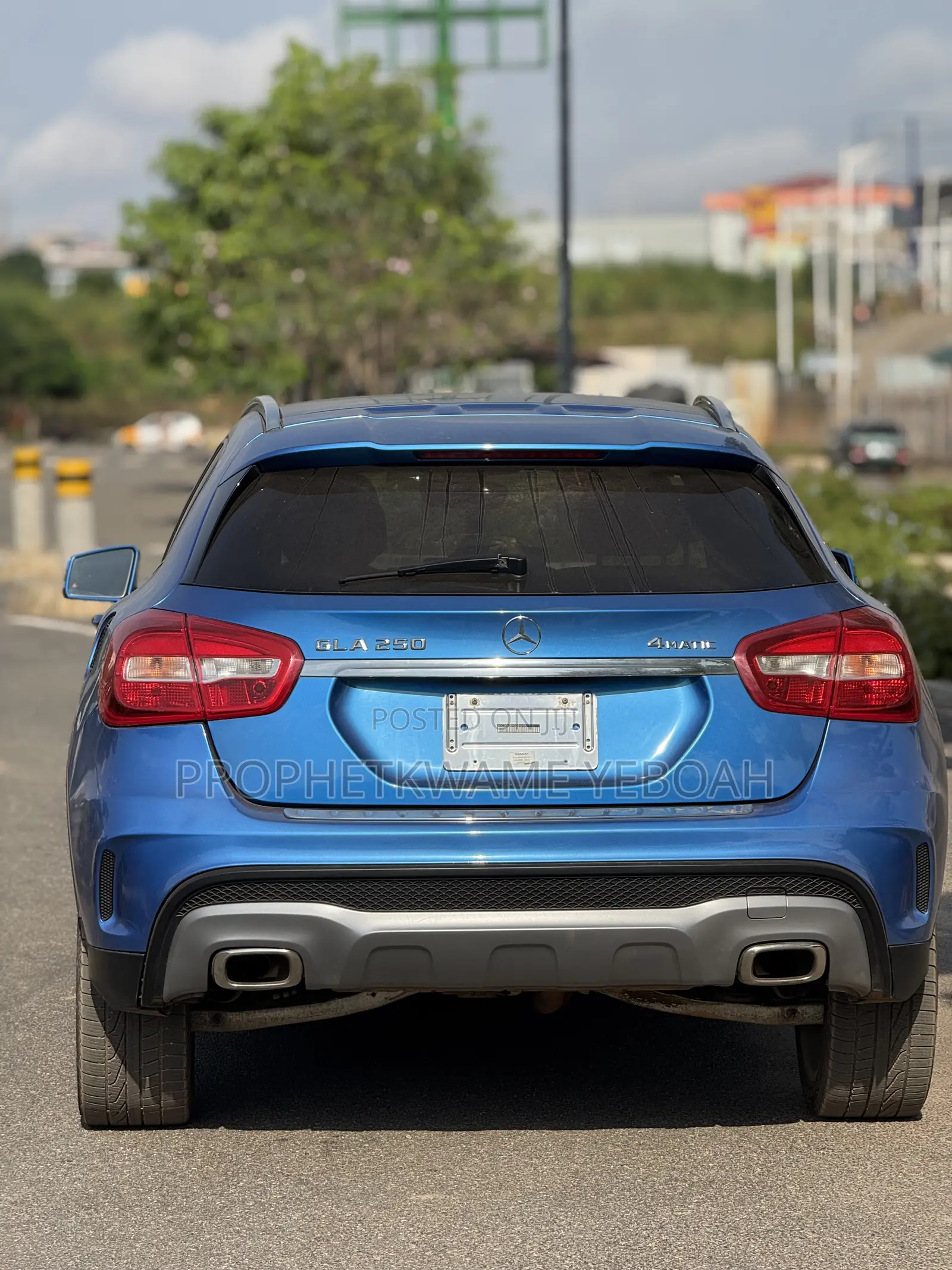 Mercedes-Benz GLA 250 2018 Blue