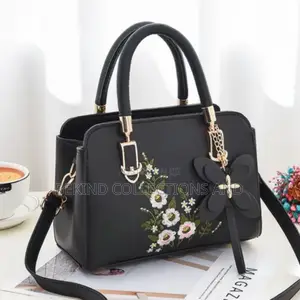 Women Beautiful Hand Bag