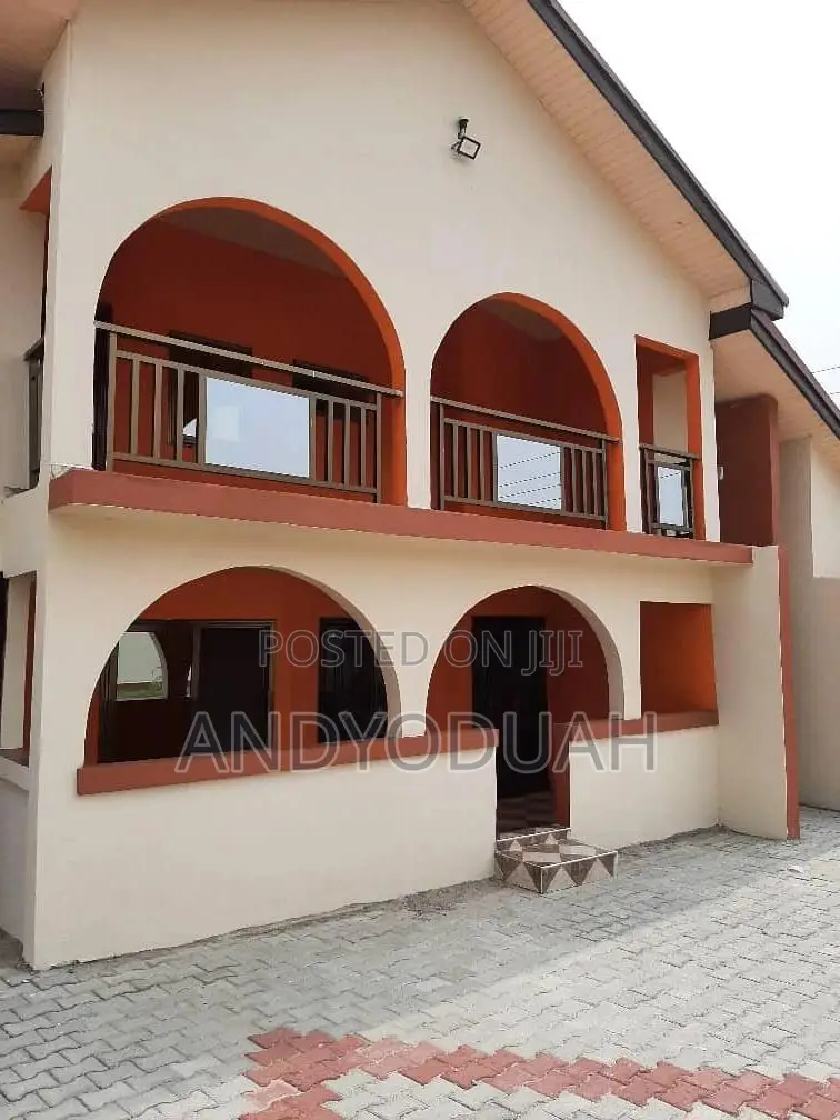 6bdrm House in Awutu Senya East Municipal for sale
