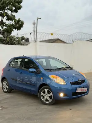 Toyota Yaris Base Hatchback 5dr 2010 Blue