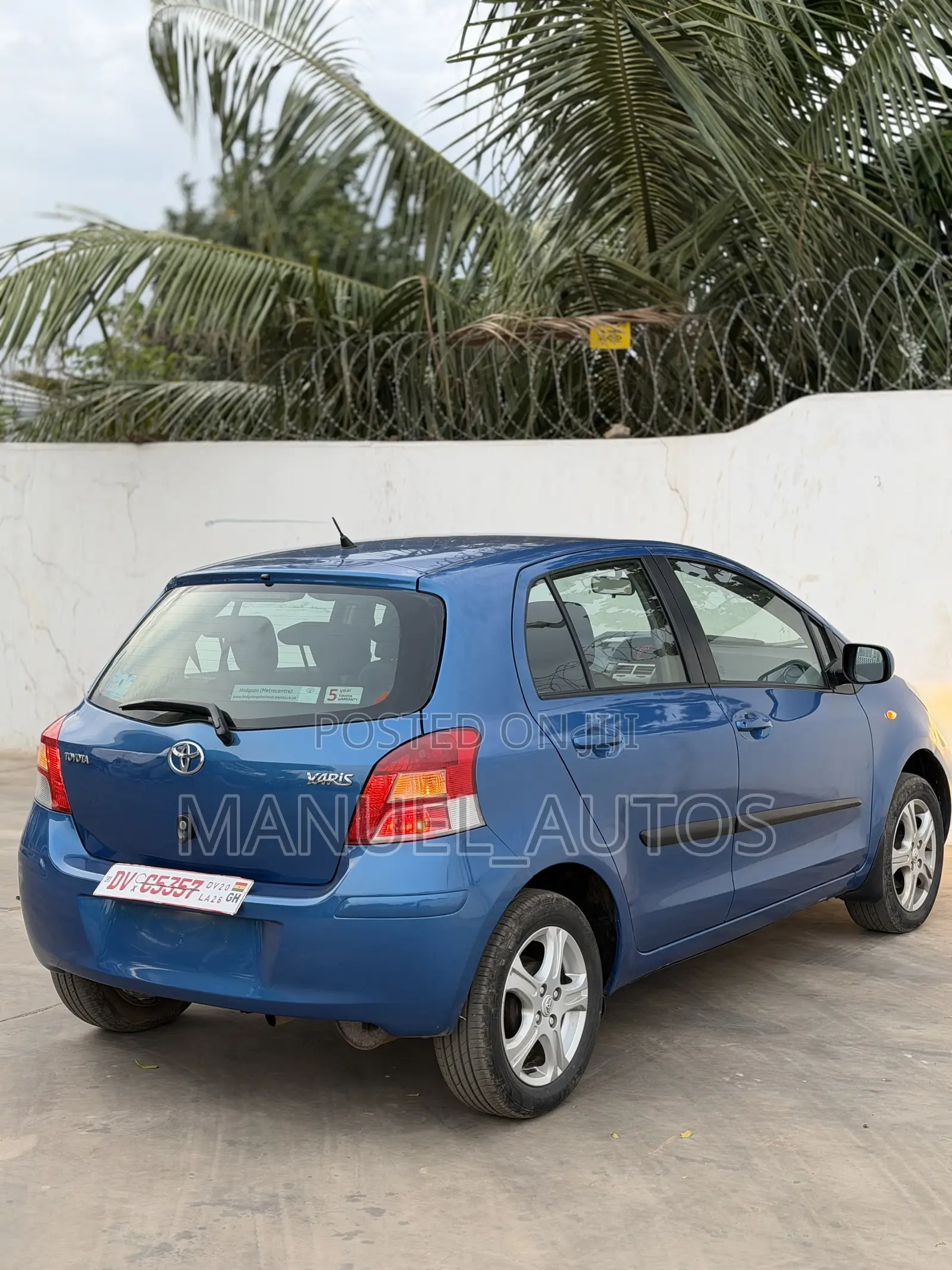 Toyota Yaris Base Hatchback 5dr 2010 Blue