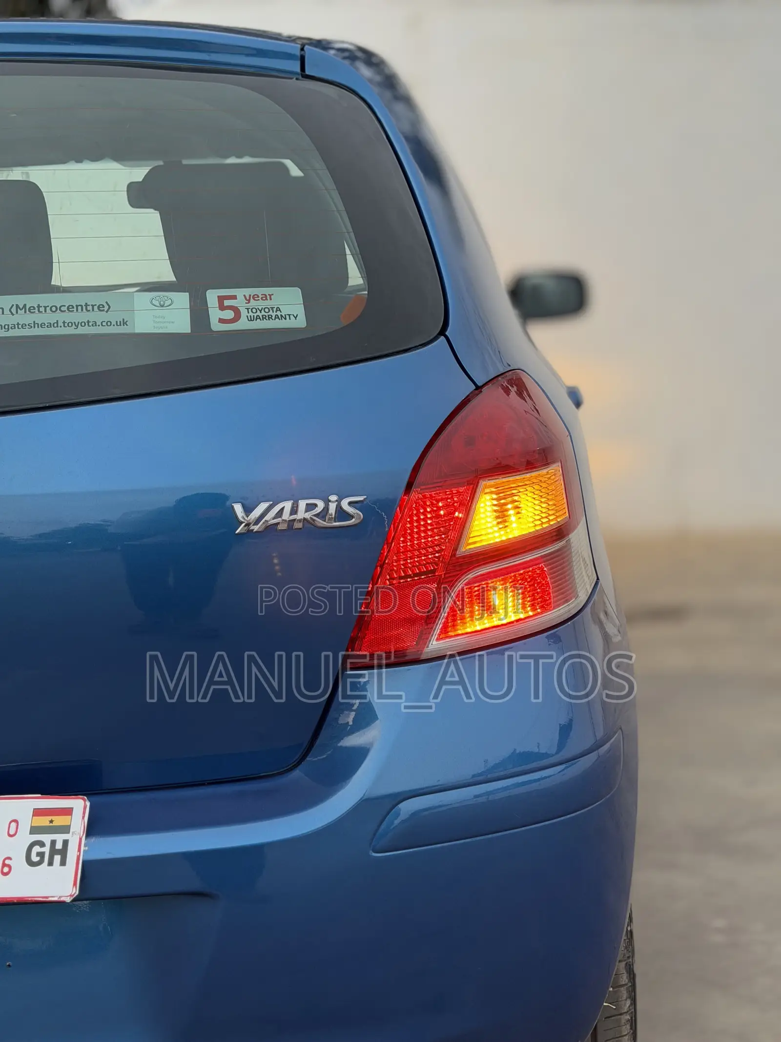 Toyota Yaris Base Hatchback 5dr 2010 Blue