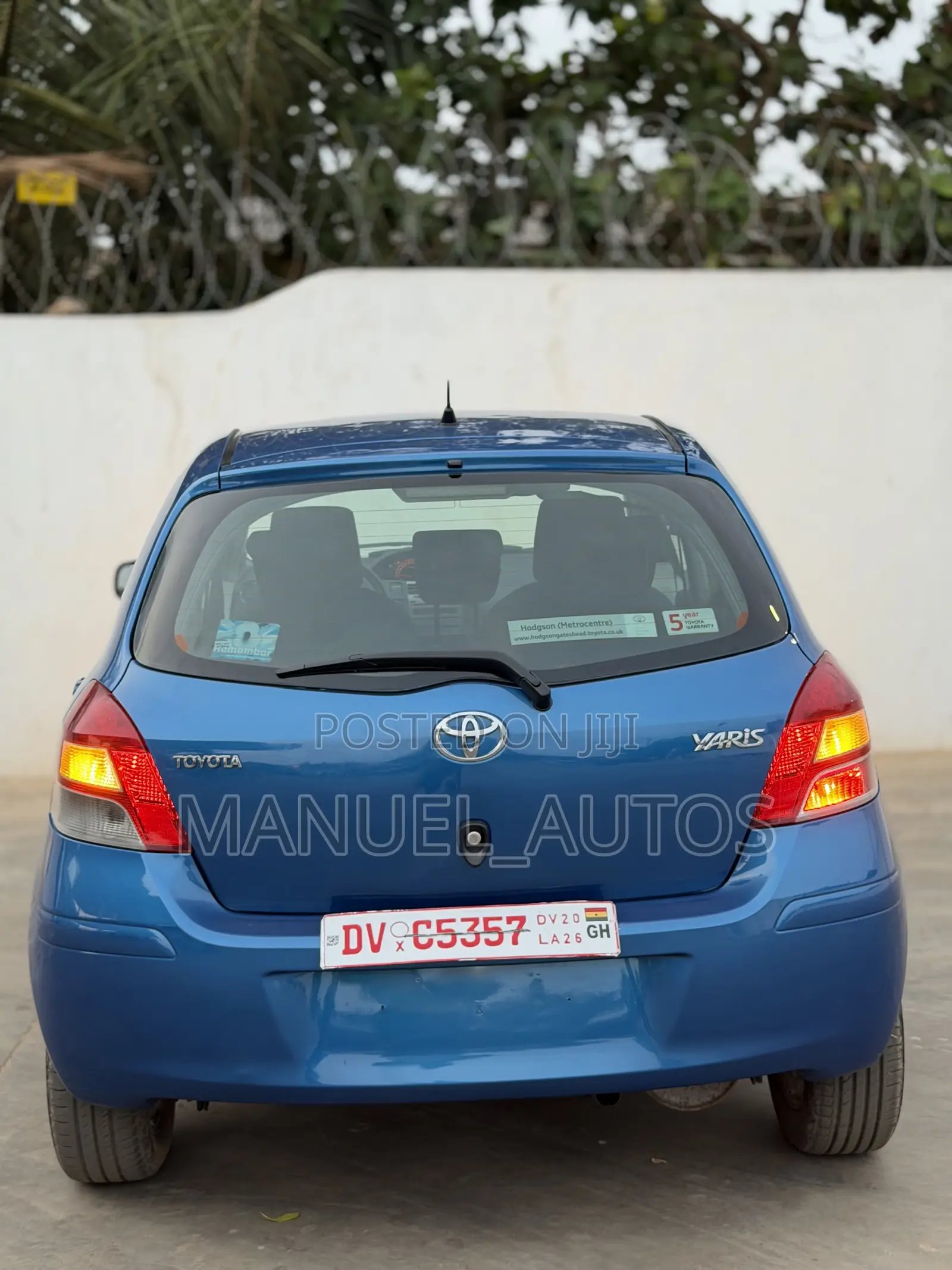 Toyota Yaris Base Hatchback 5dr 2010 Blue