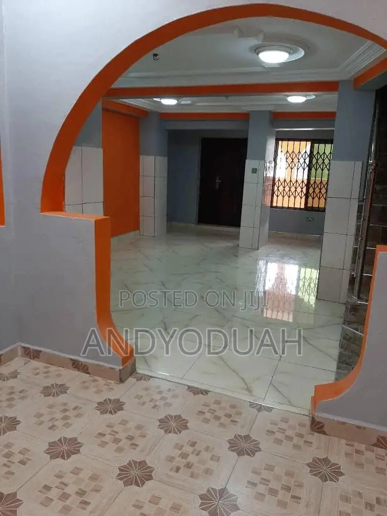 6bdrm House in Awutu Senya East Municipal for sale