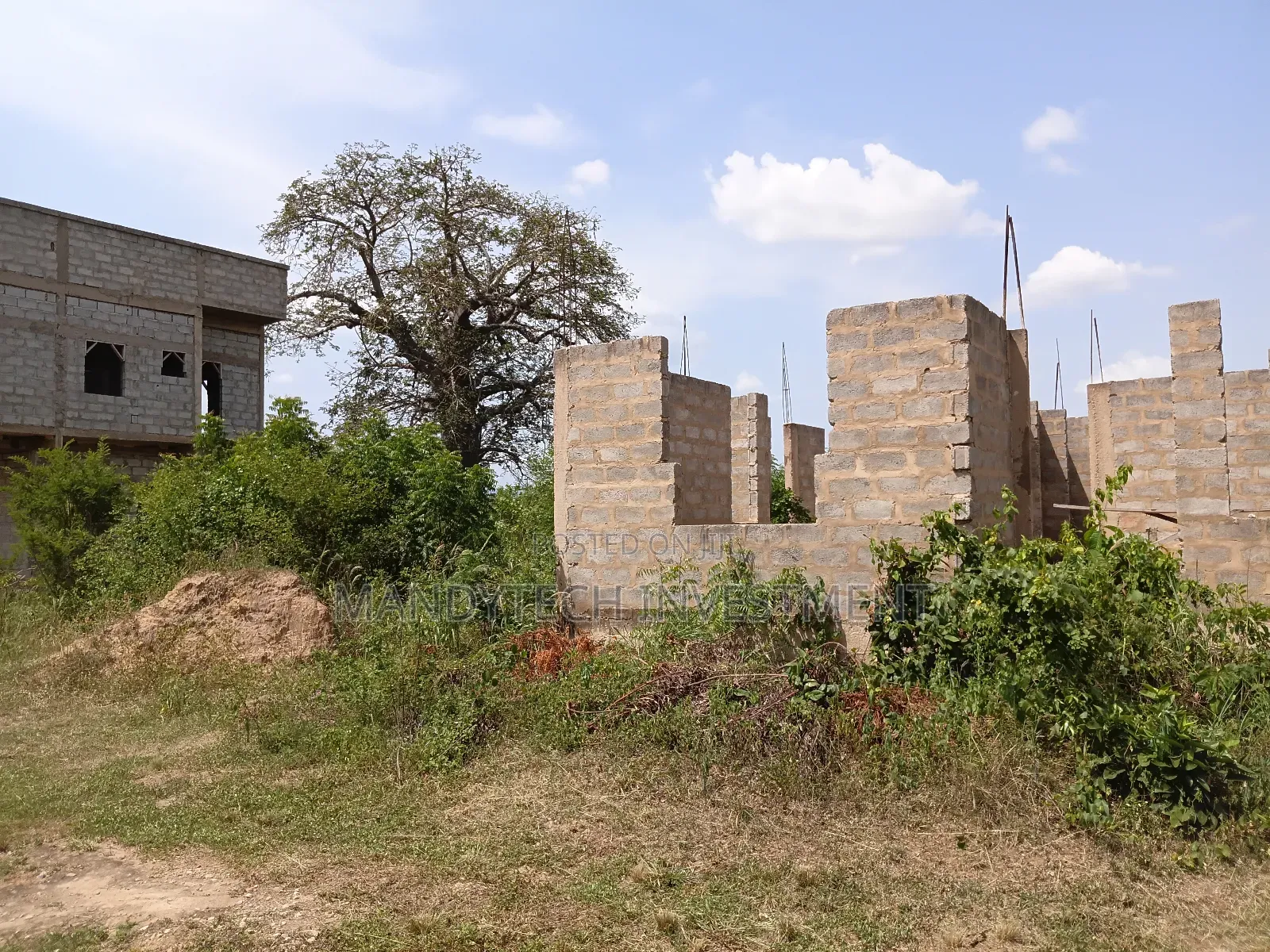 3 Bedroom Uncompleted House - Well Planned Gated Appolonia City