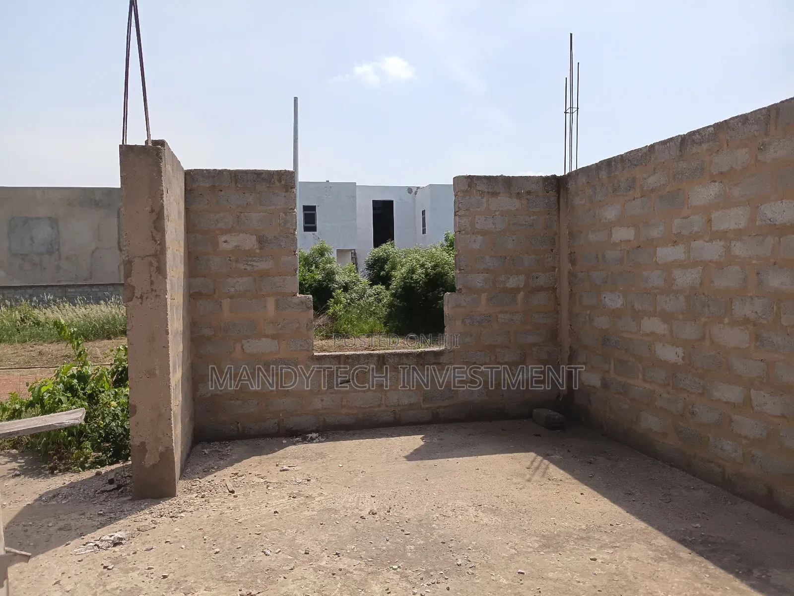 3 Bedroom Uncompleted House - Well Planned Gated Appolonia City