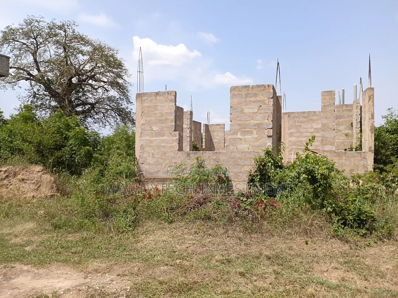 3 Bedroom Uncompleted House - Well Planned Gated Appolonia City