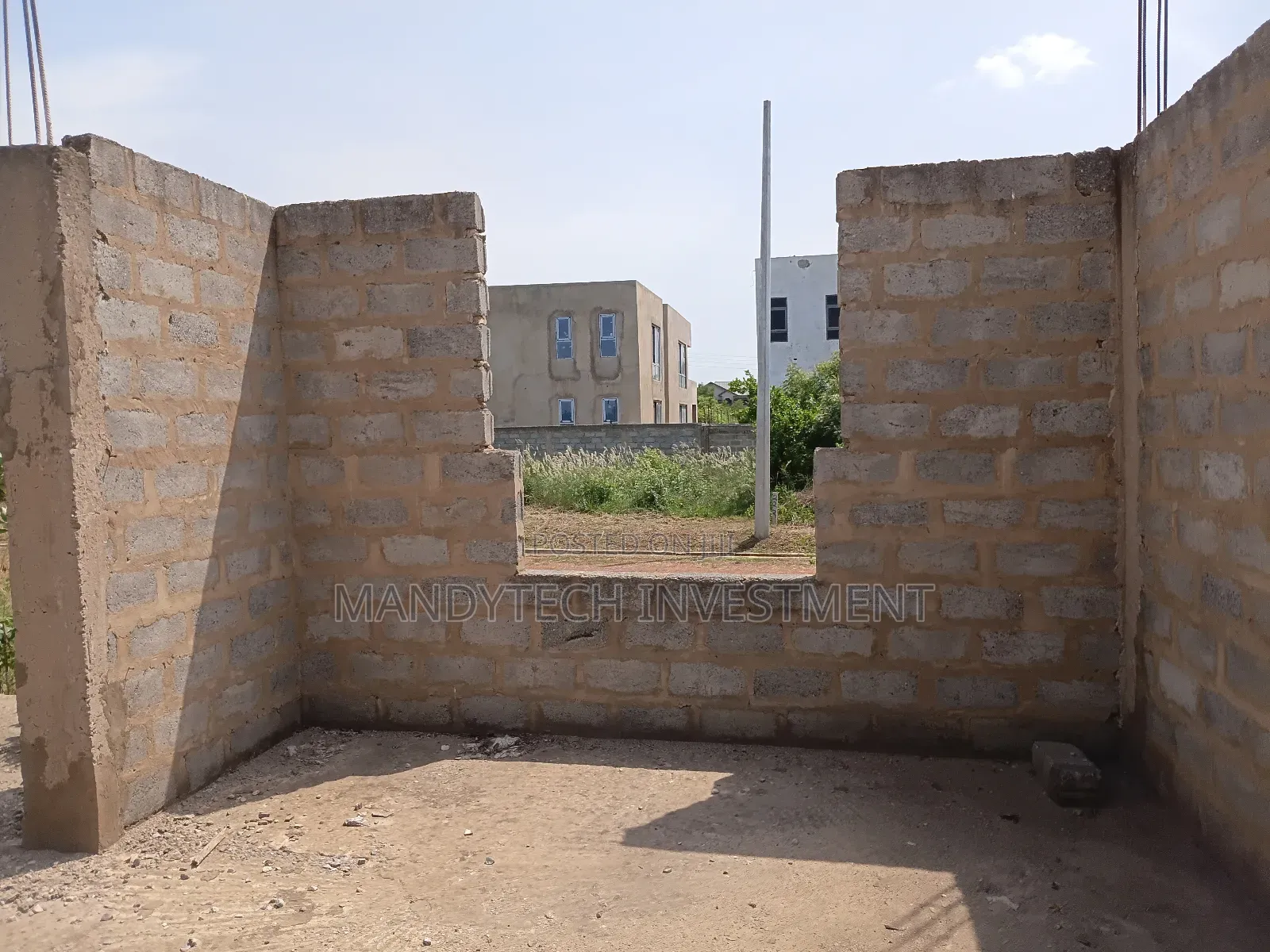 3 Bedroom Uncompleted House - Well Planned Gated Appolonia City