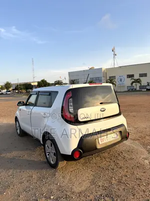 Kia Soul 4dr Wagon (1.6L 4cyl 6A) 2015 White