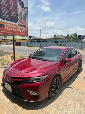 Toyota Camry 2019 Red