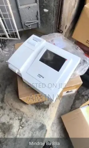 Semi Automated Chemistry Analyser