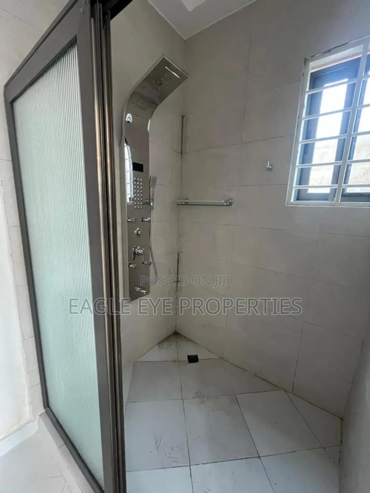 4bdrm House in Ogbojo East Legon for sale