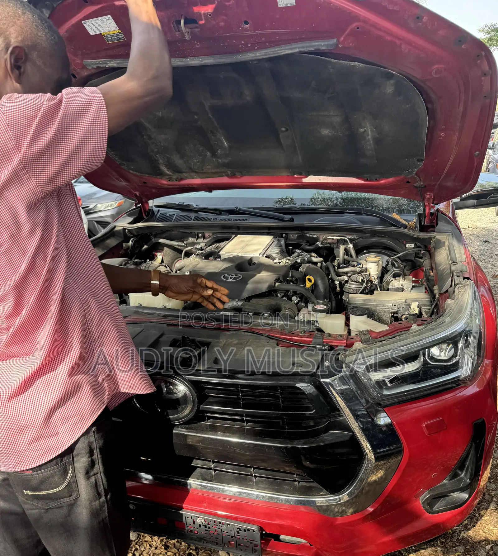 Toyota Hilux 2021 Red