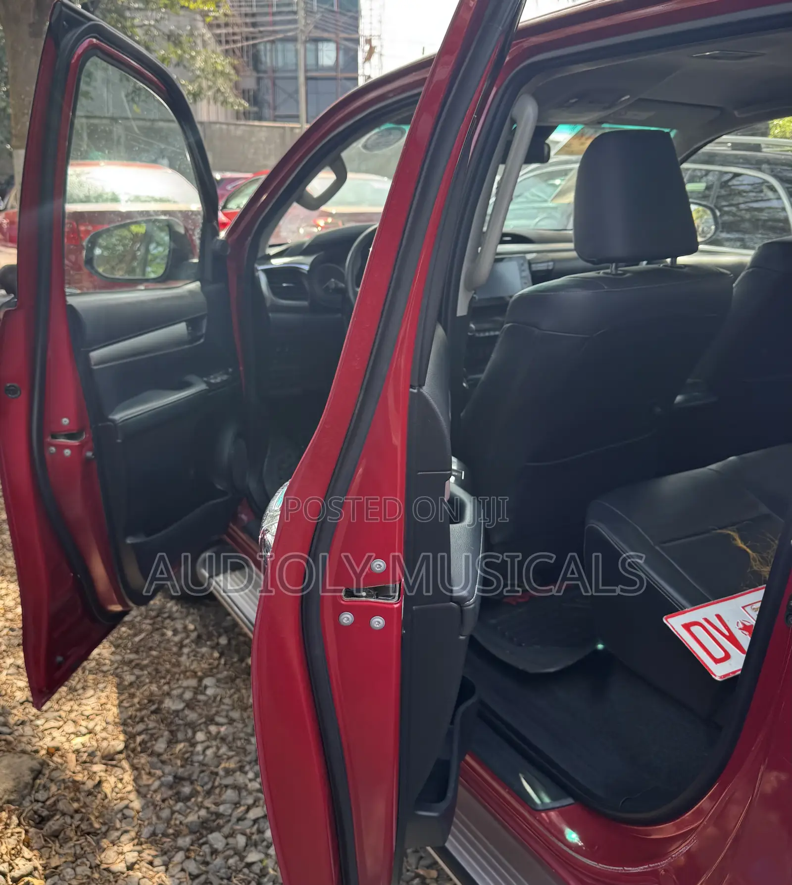 Toyota Hilux 2021 Red