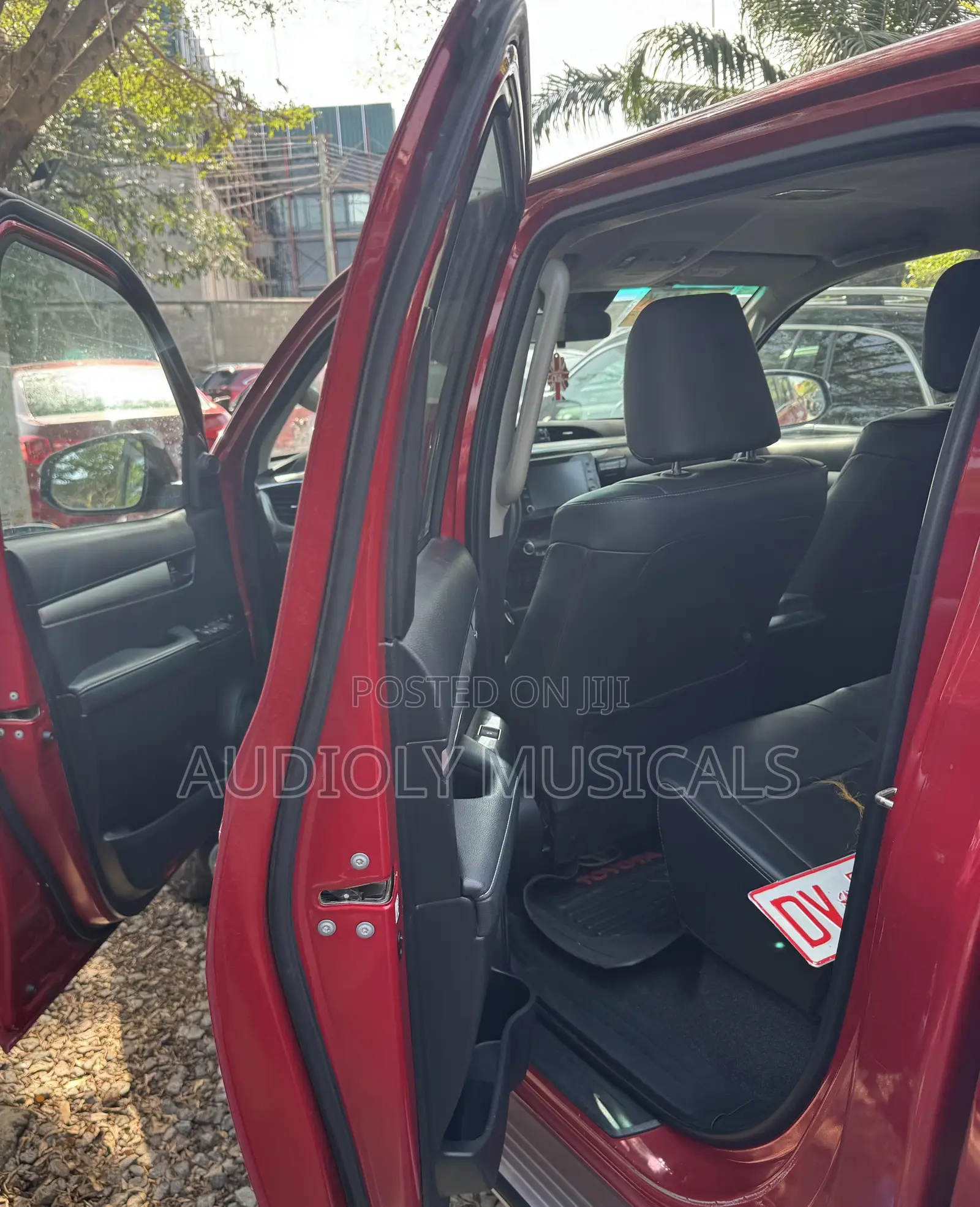 Toyota Hilux 2021 Red
