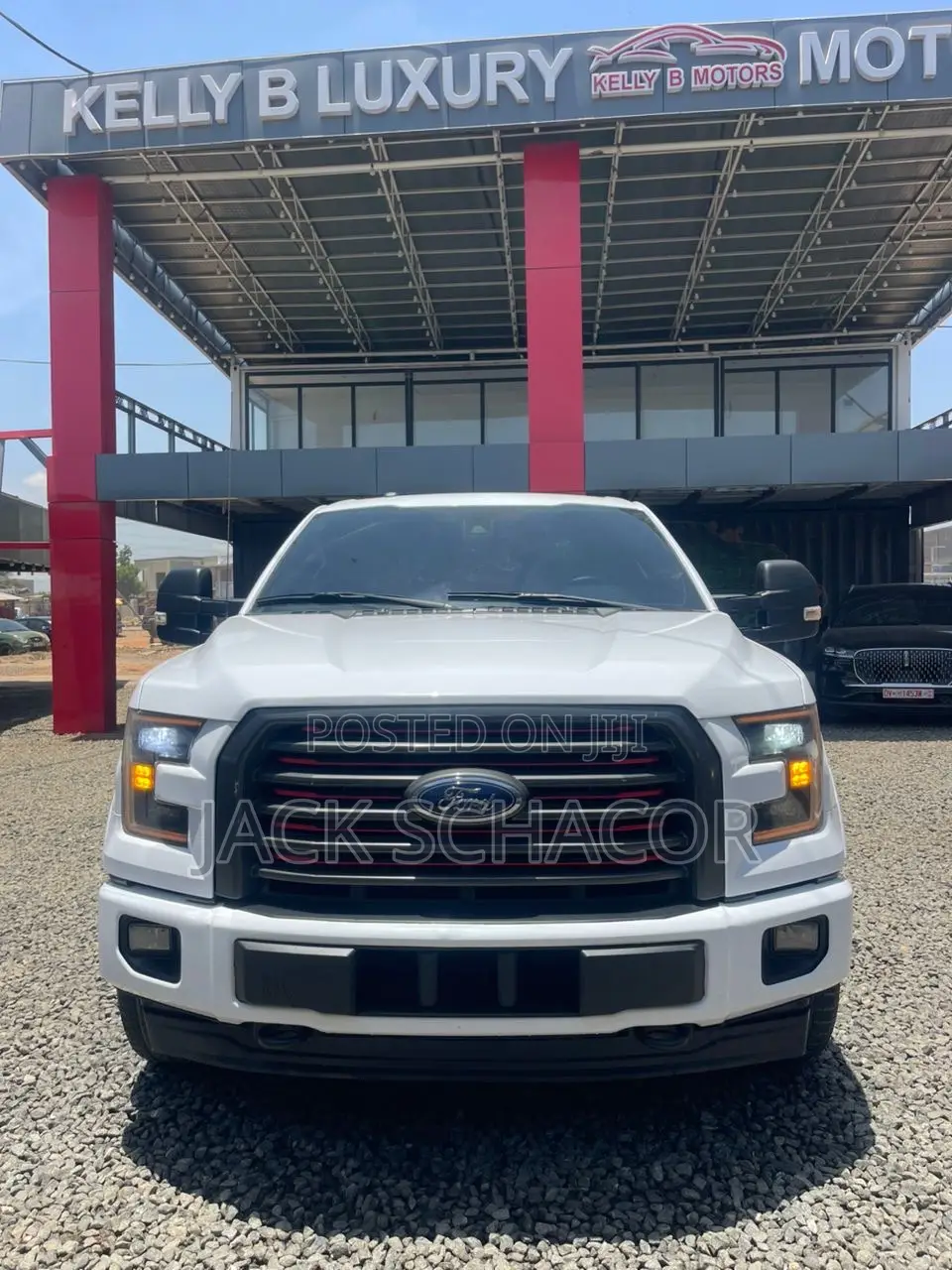 Ford F-150 Lariat 4x4 SuperCab Styleside 8 ft. box 163 in. WB 2017