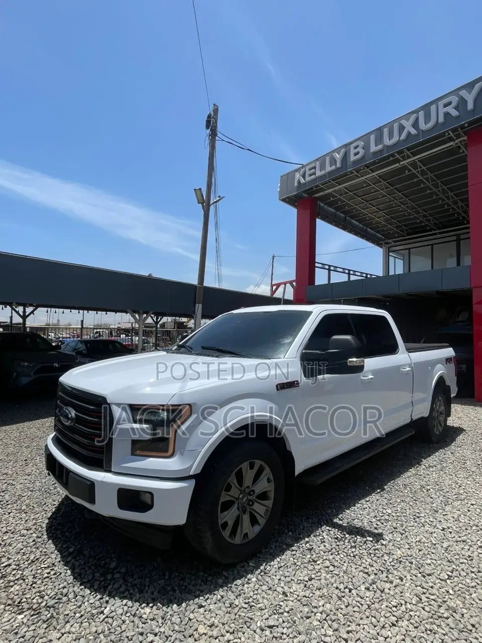 Ford F-150 Lariat 4x4 SuperCab Styleside 8 ft. box 163 in. WB 2017