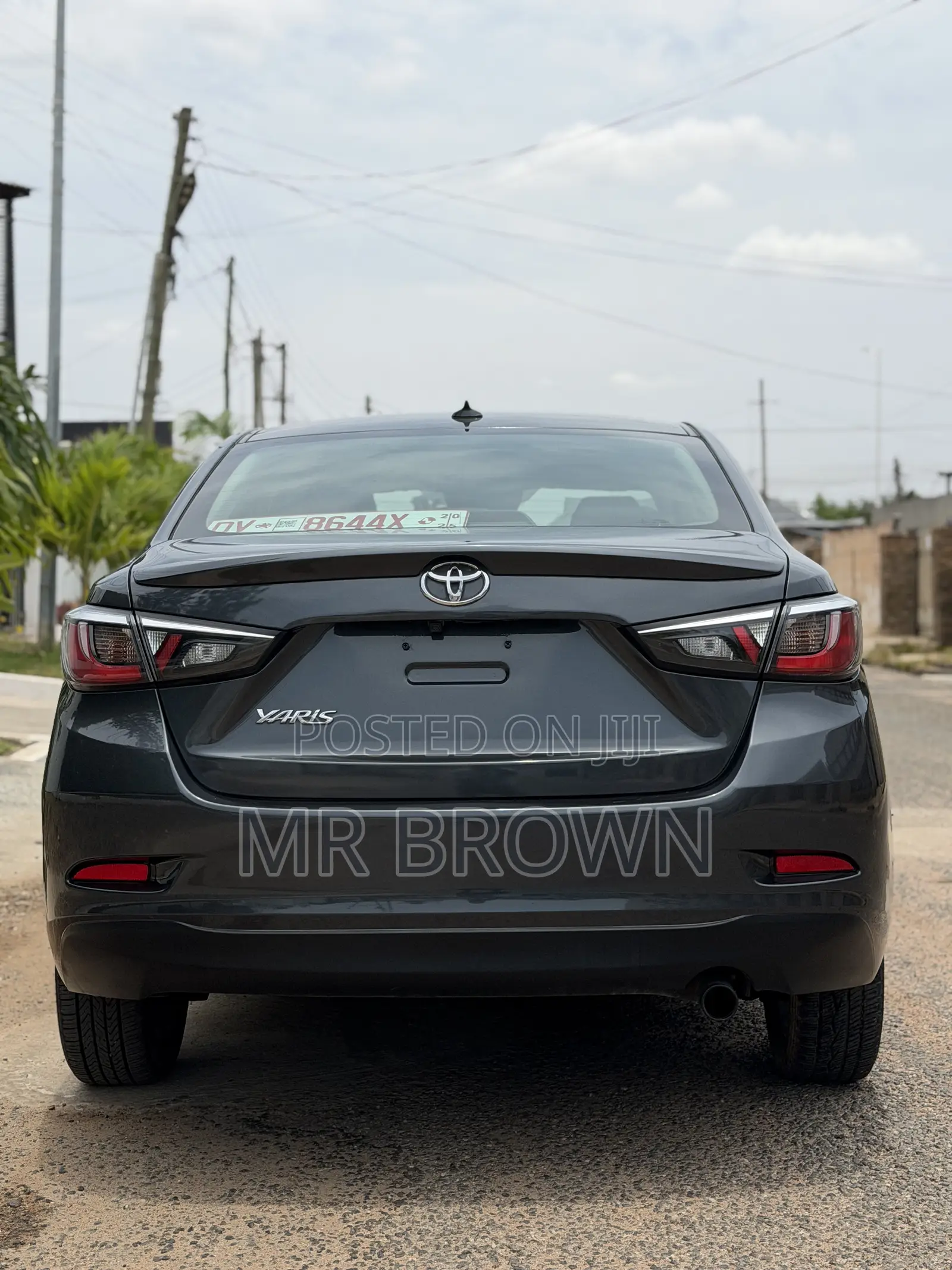 Toyota Yaris 2016 Gray