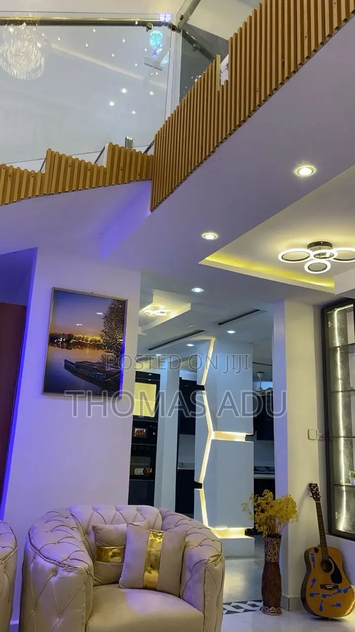 God First Luxury Apartment.Afari