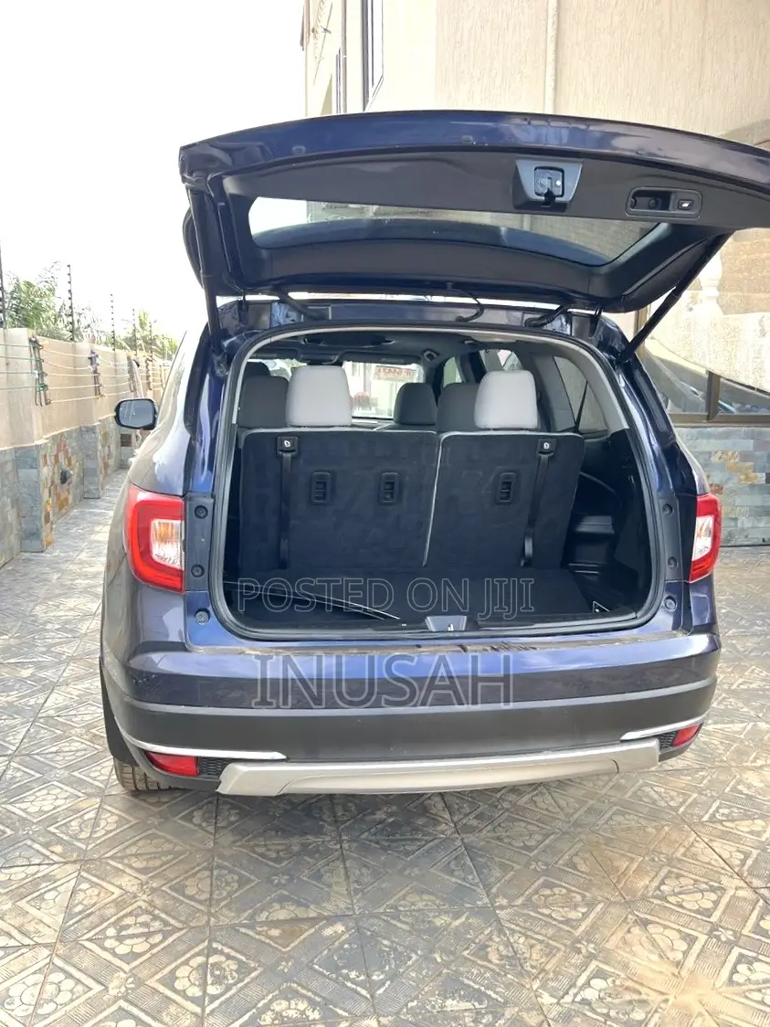 Honda Pilot Touring 7 Passenger AWD 2020 Blue