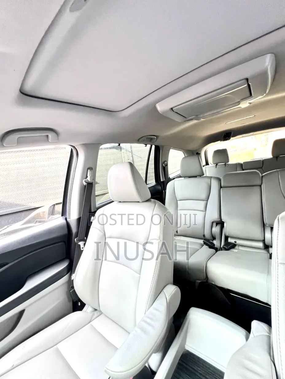 Honda Pilot Touring 7 Passenger AWD 2020 Blue