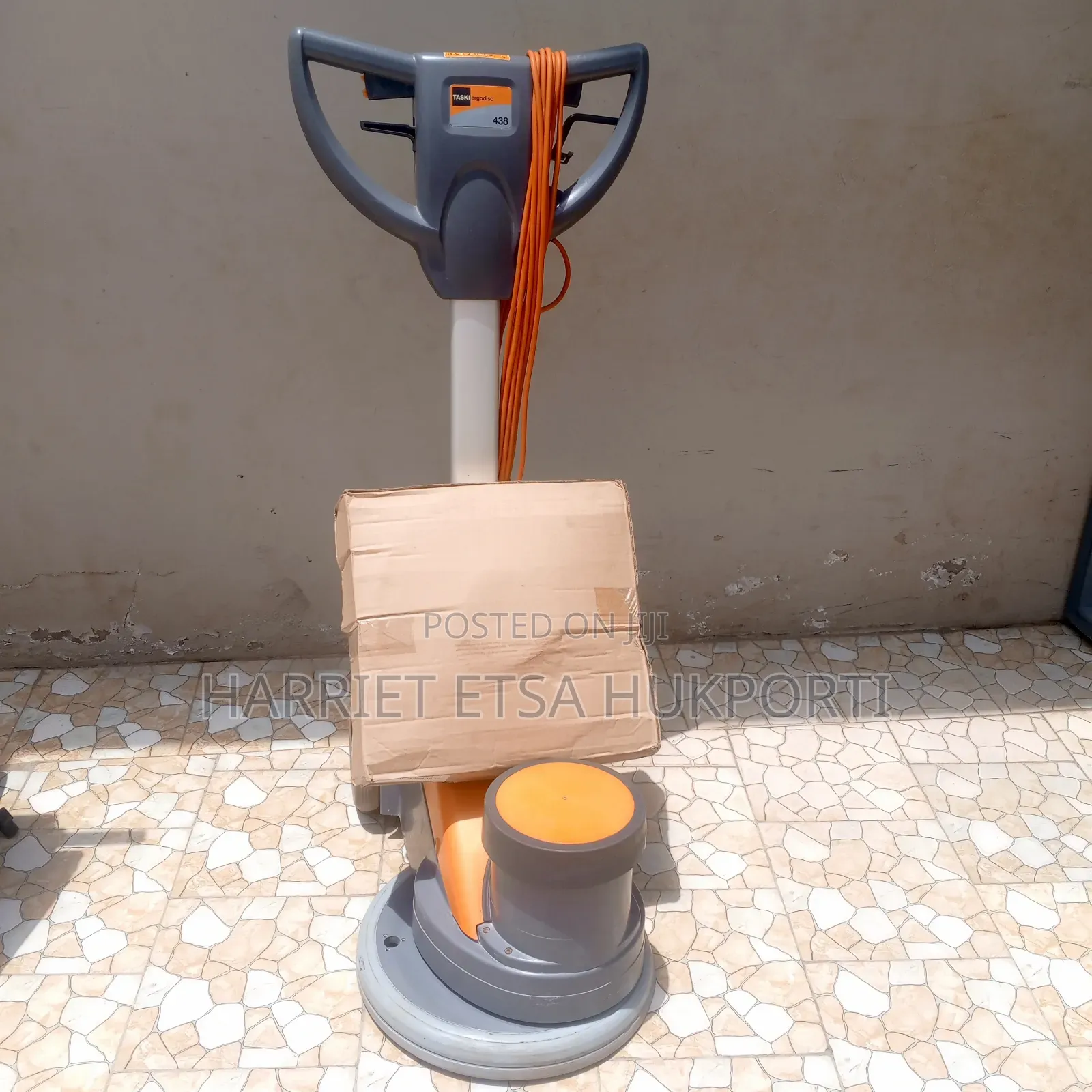 Taski 438 Buffer/Scrubbing Machine From the Uk With Hard Brush