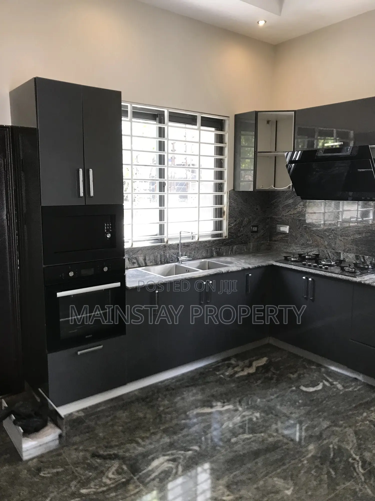 4bdrm Townhouse / Terrace in Mainstay Estates, East Legon for rent