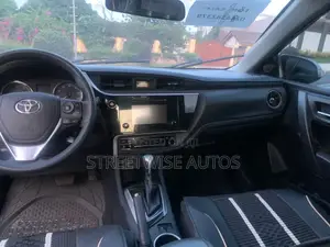 Toyota Corolla SE (1.8L 4cyl 2A) 2019 Gray