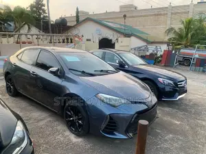 Toyota Corolla SE (1.8L 4cyl 2A) 2019 Gray