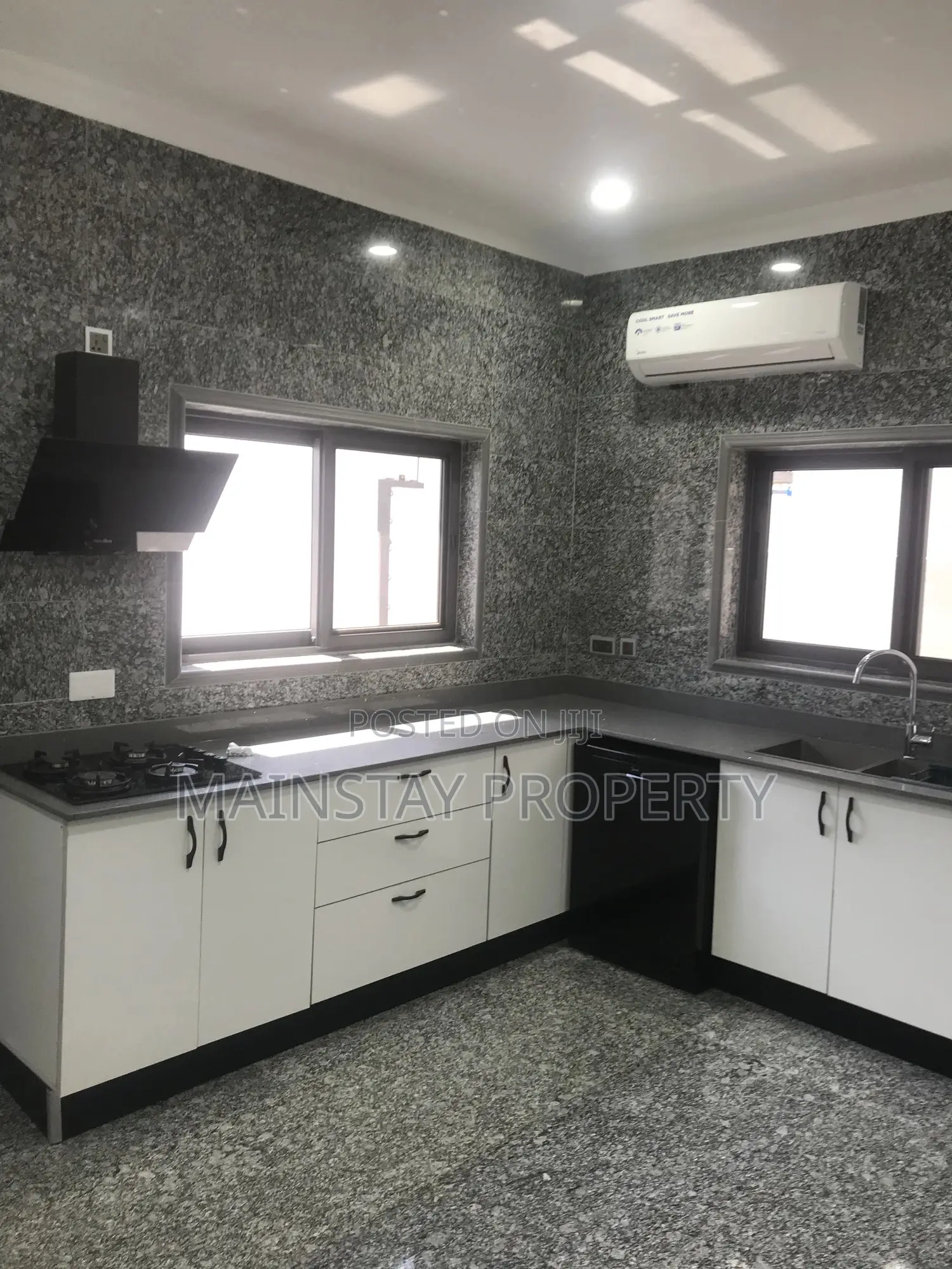 4bdrm Townhouse / Terrace in Mainstay Estates, East Legon for rent