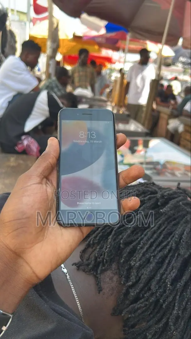Apple iPhone 7 32 GB Black
