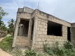 10bdrm House in Kumasi Metropolitan for sale