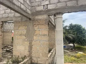 10bdrm House in Kumasi Metropolitan for sale
