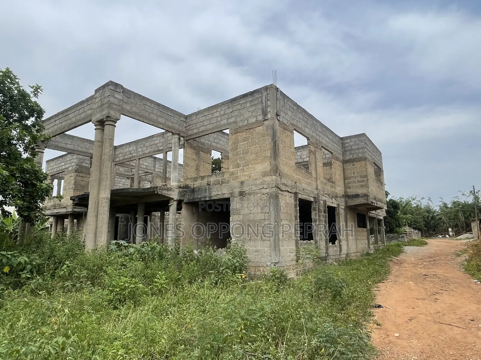 10bdrm House in Kumasi Metropolitan for sale