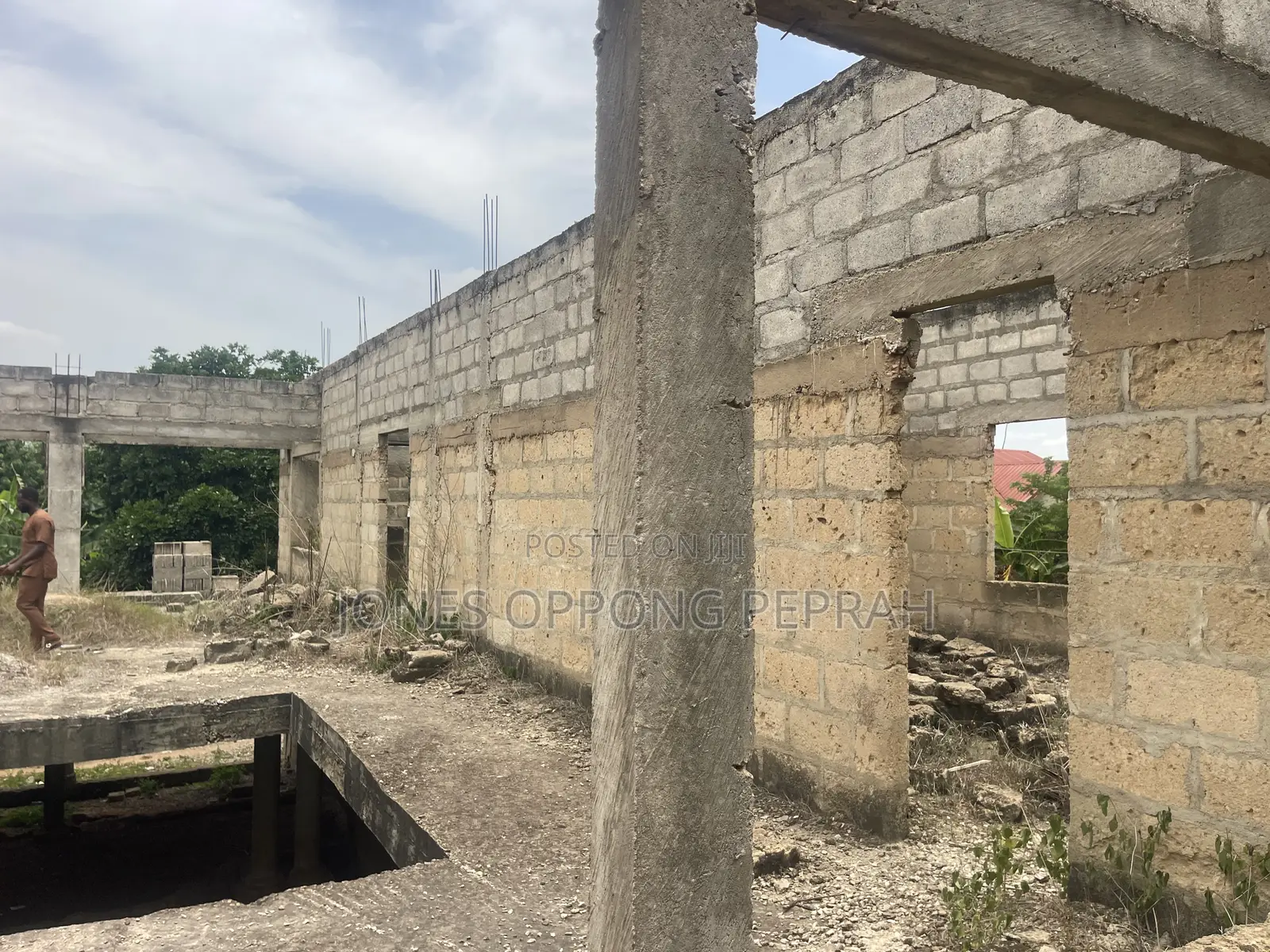 10bdrm House in Kumasi Metropolitan for sale