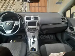 Toyota Avensis 2.0 Advanced 2010 Gray