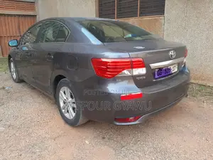 Toyota Avensis 2.0 Advanced 2010 Gray