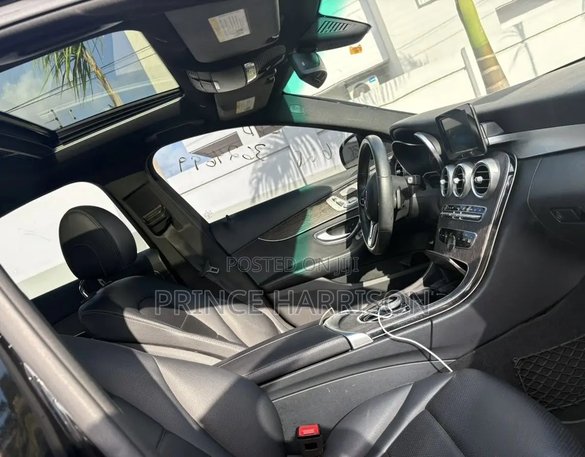 Mercedes-Benz C300 2020 Black