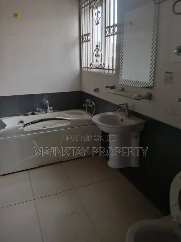4bdrm House in Spintex for rent
