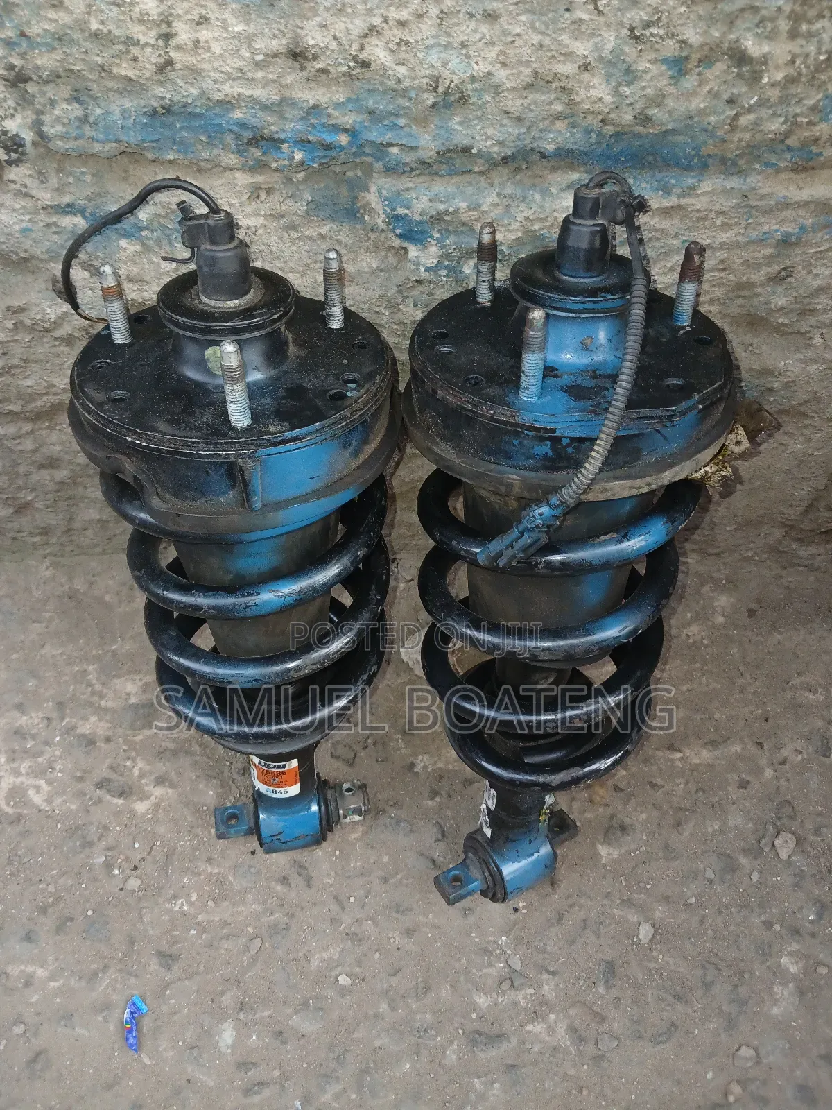 Cadillac Escalade 2014 to 2017 Front Shocks