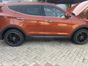Hyundai Santa Fe SE FWD 2017 Orange
