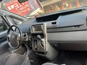 Toyota Voxy 2010 Black