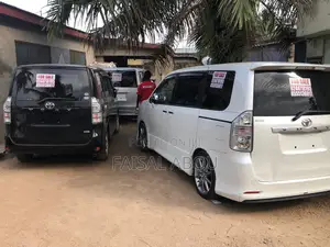 Toyota Voxy 2010 Black