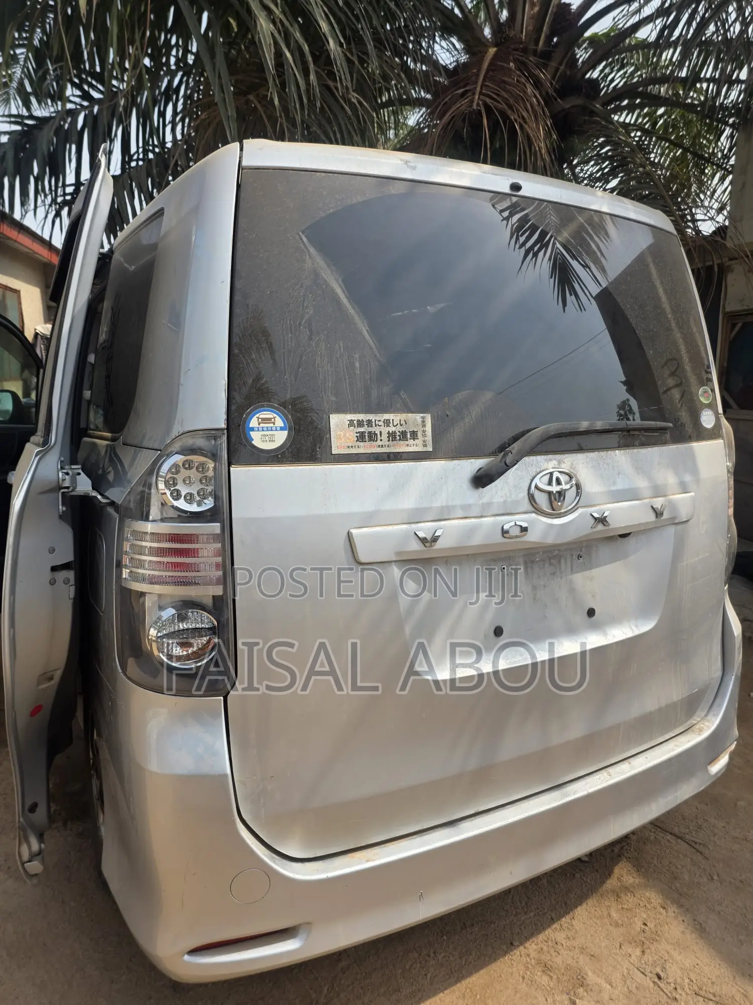 Toyota Voxy 2010 Black