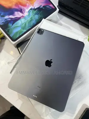 Apple iPad Pro 12.9 (2020) 256 GB Gray