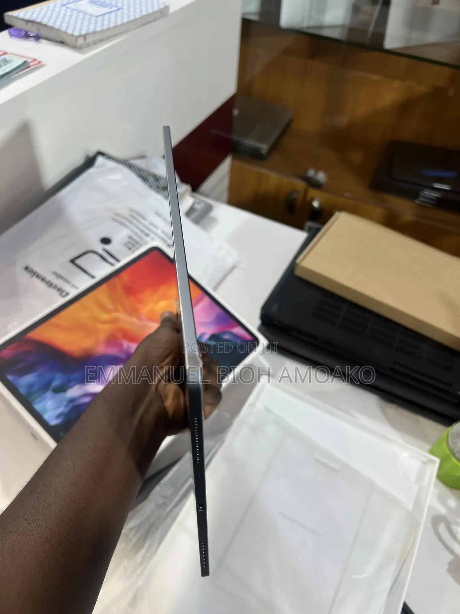 Apple iPad Pro 12.9 (2020) 256 GB Gray