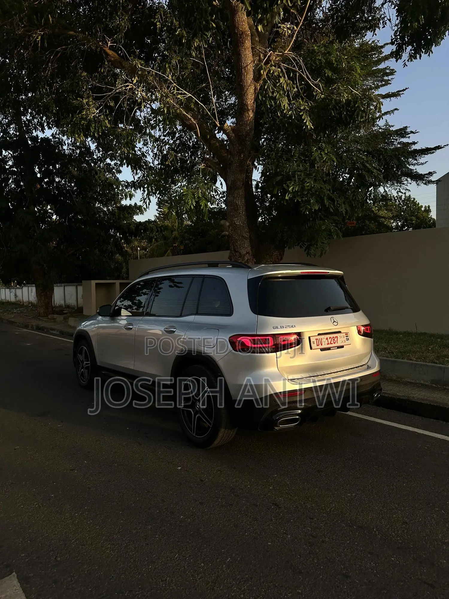 Mercedes-Benz GLB-Class GLB 250 4MATIC 2021 Silver