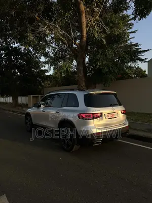 Mercedes-Benz GLB-Class GLB 250 4MATIC 2021 Silver