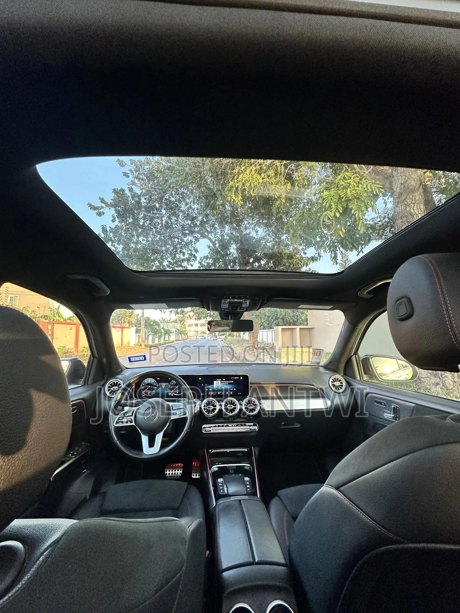 Mercedes-Benz GLB-Class GLB 250 4MATIC 2021 Silver